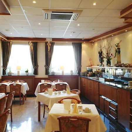 Отель Ilbertz Garni Кёльн