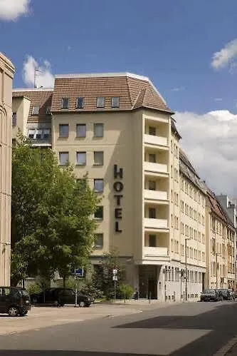 Otel Ilbertz Garni 3*