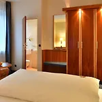 Ilbertz מלון 3*